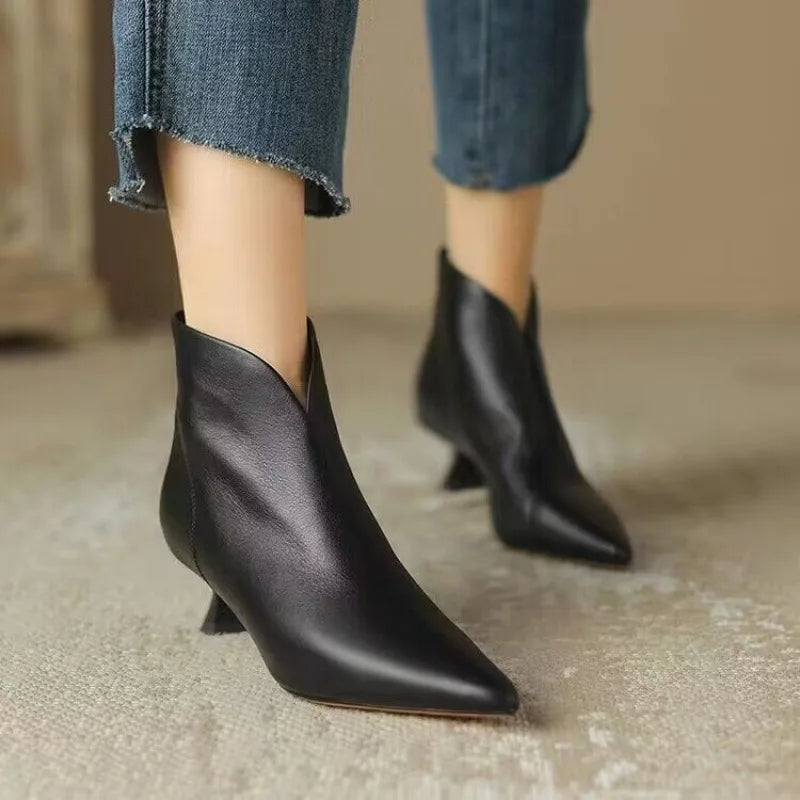 High Quality Commuting Office Sexy Pointed Toe Women's Ankle Boots Fashion Zipper Low Heel Pumps