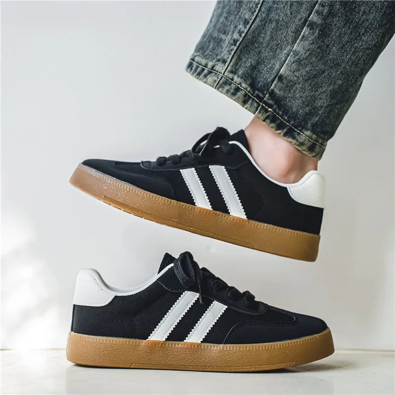 Men's Casual Retro German Lace-up Lightweight Comfortable Sports Flat Skateboard