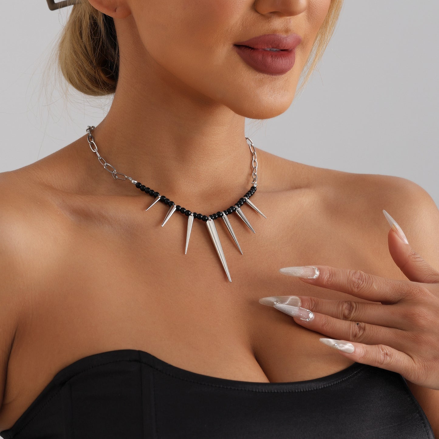 Punk Chain Black Pearl Studded Necklace